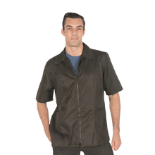 Load image into Gallery viewer, Man wearing a black short-sleeve grooming jacket

Pet groomer jacket
Water resistant grooming jacket

Hair repellent jacket
Bleach resistant jacket
Chemical proof jacket
Zippered pocket jacket
Durable grooming apparel
Professional grooming smock
Ladybird Line apparel
Grooming uniforms NZ
Unisex