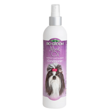 Load image into Gallery viewer, Bio-Groom Mink Oil Instant Coat Glosser
Professional dog shine spray NZ
Mink oil for pet coat conditioning
High-luster dog grooming spray
Bio-Groom 12oz Mink Oil
Best shine spray for show dogs
Pet coat sunscreen spray
Anti-static grooming spray for dogs
Vitamin E dog coat treatment
Bio-Groom NZ supplier